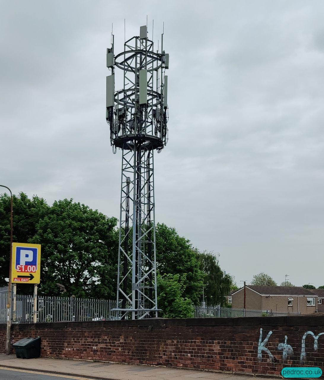 EE (BT) Nokia 4G and 32T32R 5G site in Hull