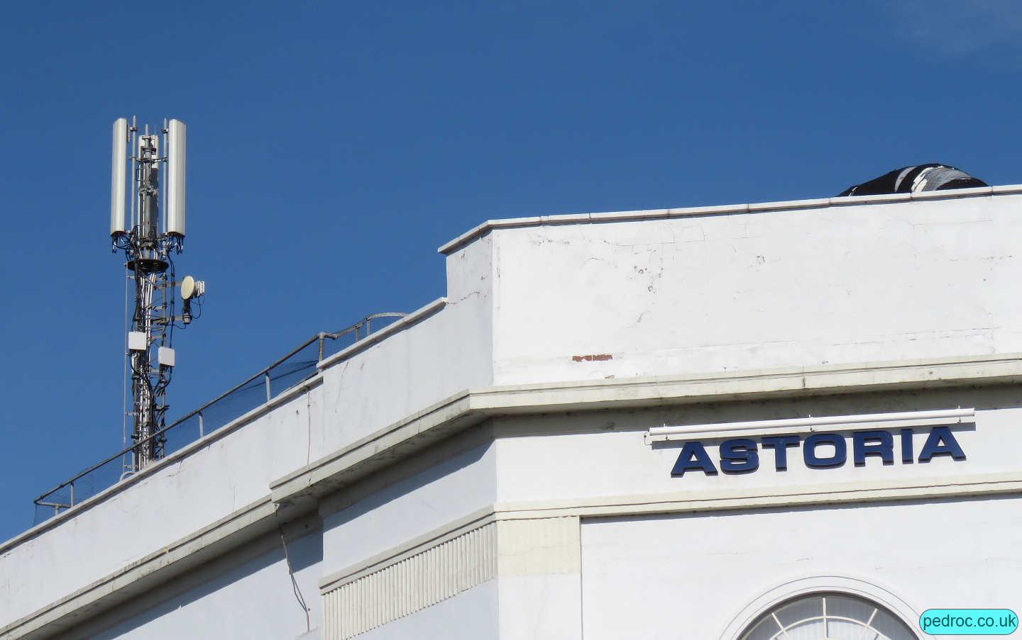 EE and 3 4G mast on Atroia Bingo, East Hull.