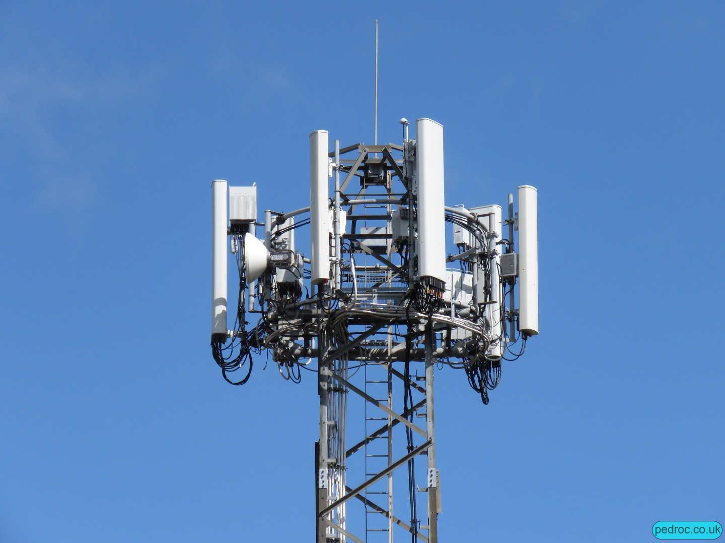 Hull Marfleet EE 5G Mast.