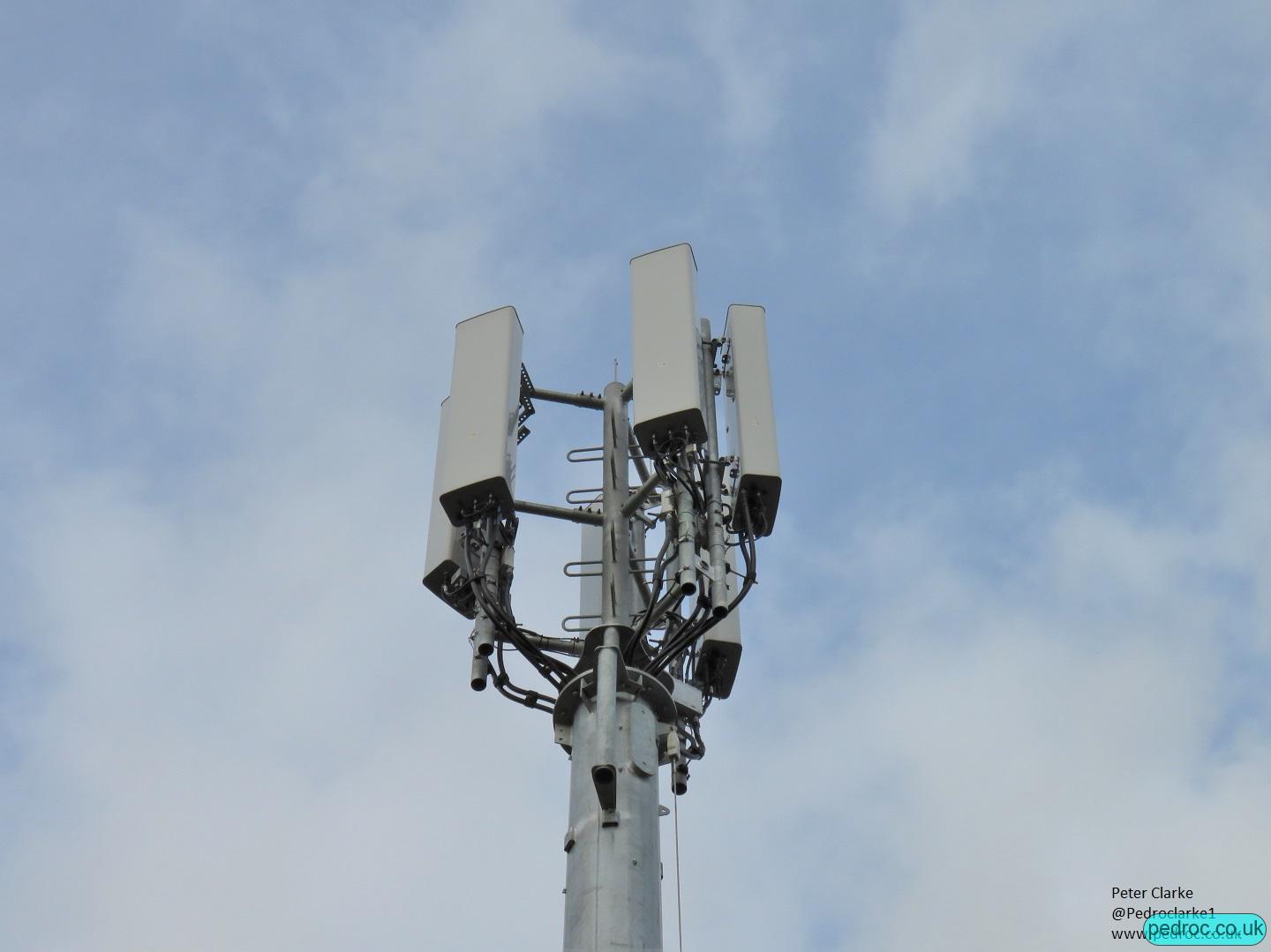 Pair of tri Band Commscope antennas per sector on the CU Phosco Mast.