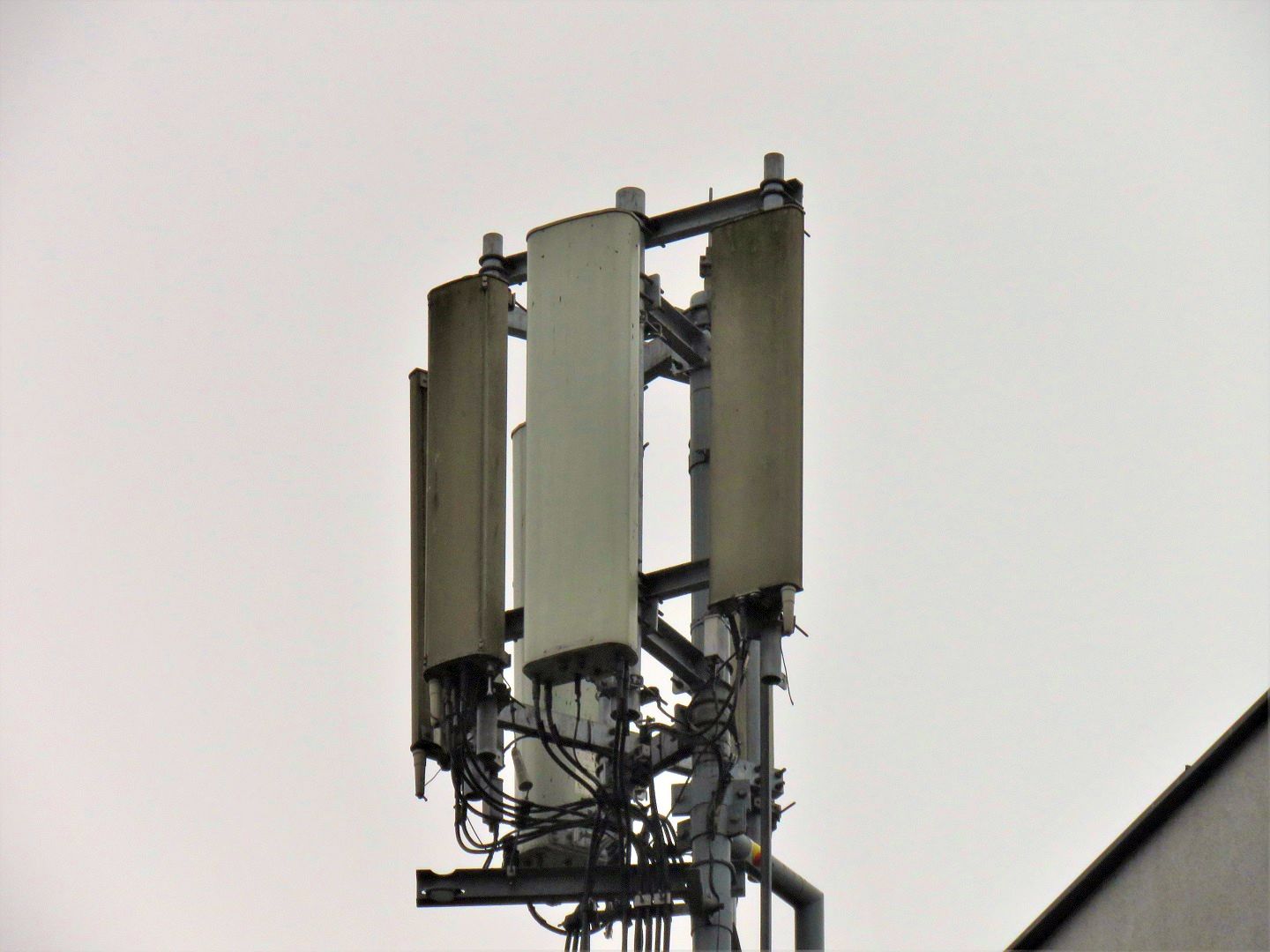 Huawei and Kathrein Antennas used by Orange and T-Mobile