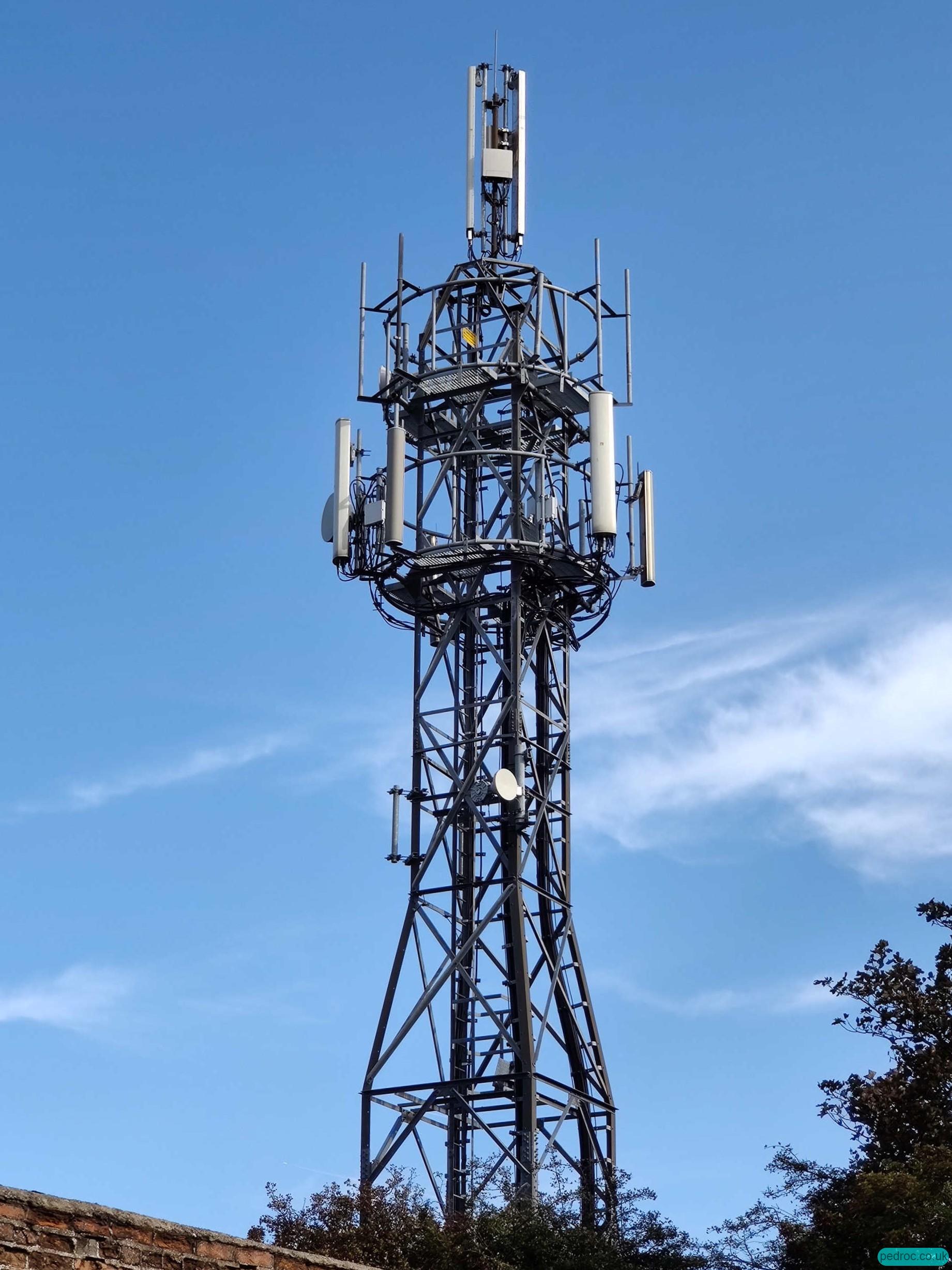 Three UK Chariot project Huawei mast rebuild with 2T2R near Reighton, Yorkshire