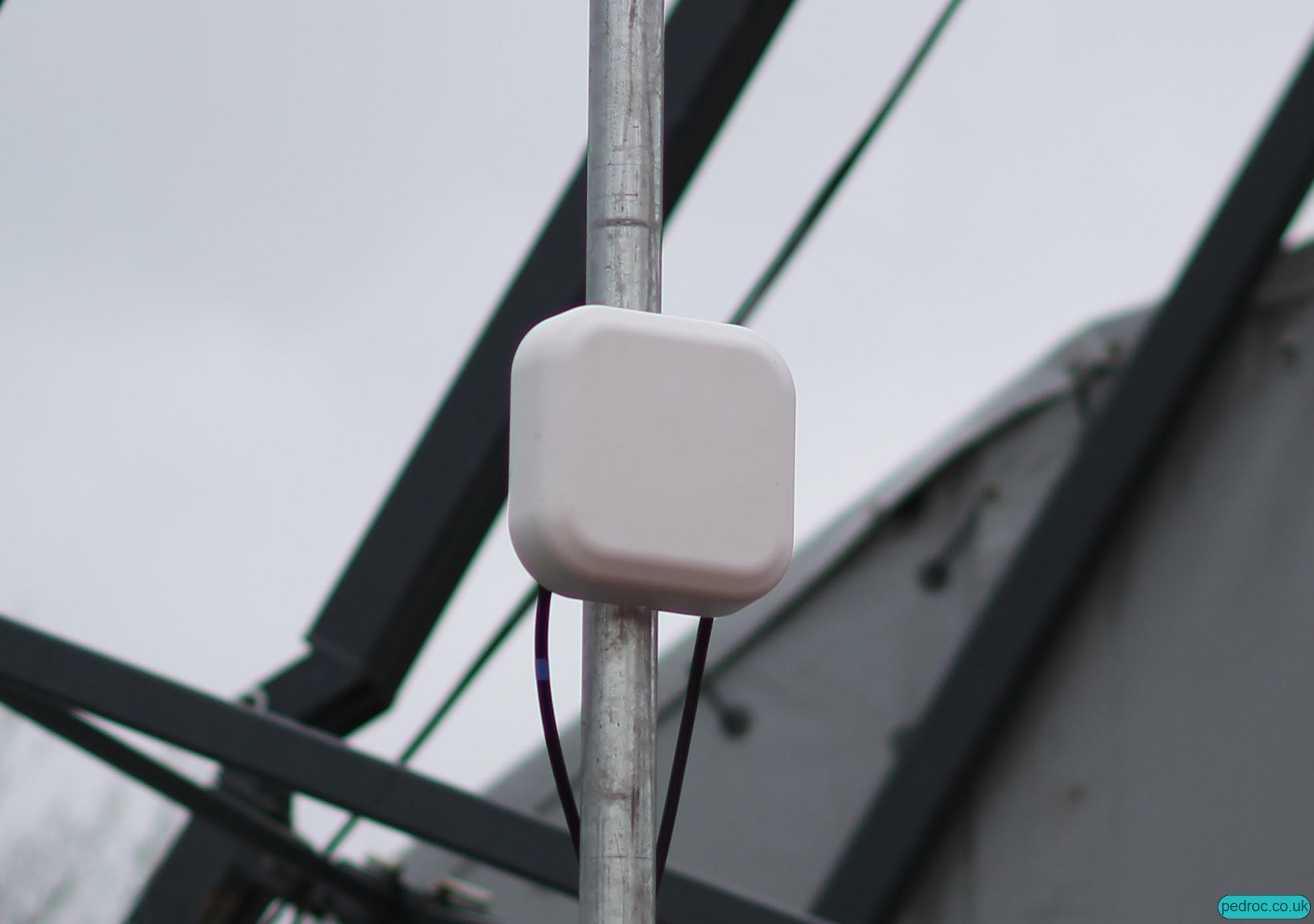 O2's micro/mini DAS style antennas at Winter Wonderland.